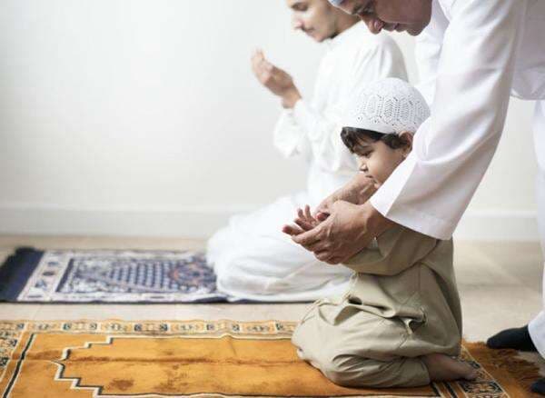 Doa dan Dzikir Setelah Sholat Tarawih Doa dan Dzikir Setelah Sholat Tarawih