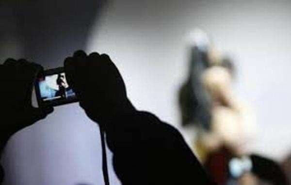 Dokter PPDS Diduga Rekam Mahasiswi saat Mandi, UI : Ini Hal Serius dan Segera Ditindaklanjuti! Dokter PPDS Diduga Rekam Mahasiswi saat Mandi, UI : Ini Hal Serius dan Segera Ditindaklanjuti!