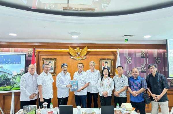 Dorong Sekolah Gratis di Tapanuli Utara, Bupati Jonius Taripar Parsaoran Hutabarat Audiensi dengan Kemensos Dorong Sekolah Gratis di Tapanuli Utara, Bupati Jonius Taripar Parsaoran Hutabarat Audiensi dengan Kemensos