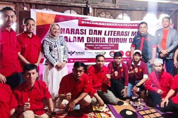 Dosen MNC University dan DPC FPBN Barru Gelar Dialog Ketenagakerjaan Dosen MNC University dan DPC FPBN Barru Gelar Dialog Ketenagakerjaan