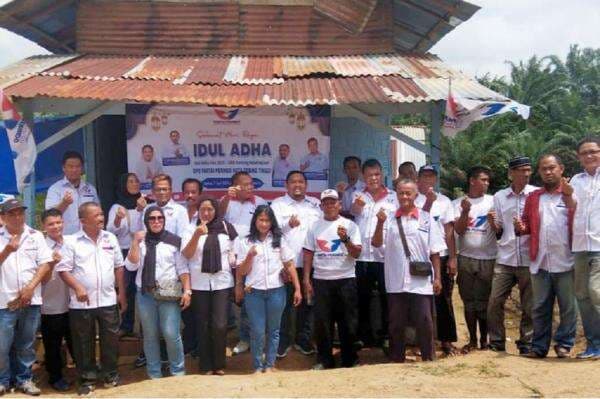 Partai Perindo Tebing Tinggi Bagikan Daging Kurban, Konsisten Hadir untuk Masyarakat Partai Perindo Tebing Tinggi Bagikan Daging Kurban, Konsisten Hadir untuk Masyarakat