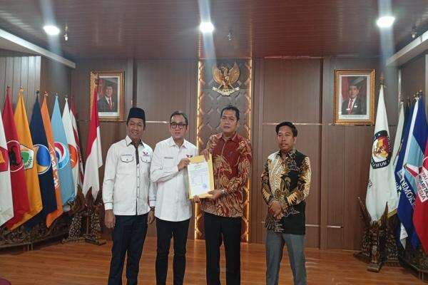 DPW Partai Perindo Jakarta Kunjungi KPU DKI Bahas Verifikasi Parpol hingga Dana Bantuan Politik DPW Partai Perindo Jakarta Kunjungi KPU DKI Bahas Verifikasi Parpol hingga Dana Bantuan Politik