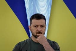 Dua Perwira Ukraina Coba Habisi Presiden Zelensky, antara Sandiwara dan Kudeta