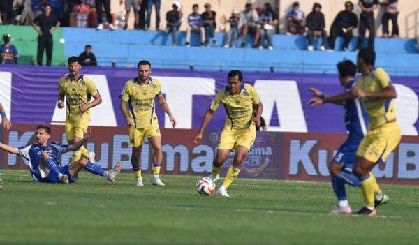 Hasil PSIM Yogyakarta vs Persib Bandung di Super League 2025-2026: 2 Penalti Maung Bandung Gagal, Skor Akhir 1-1! Hasil PSIM Yogyakarta vs Persib Bandung di Super League 2025-2026: 2 Penalti Maung Bandung Gagal, Skor Akhir 1-1!