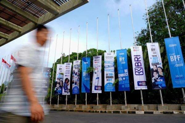 Dukung Ekosistem Kecantikan dan Fashion, BRI Hadirkan Beauty, Fashion, and Fragrance Festival 2025 Dukung Ekosistem Kecantikan dan Fashion, BRI Hadirkan Beauty, Fashion, and Fragrance Festival 2025