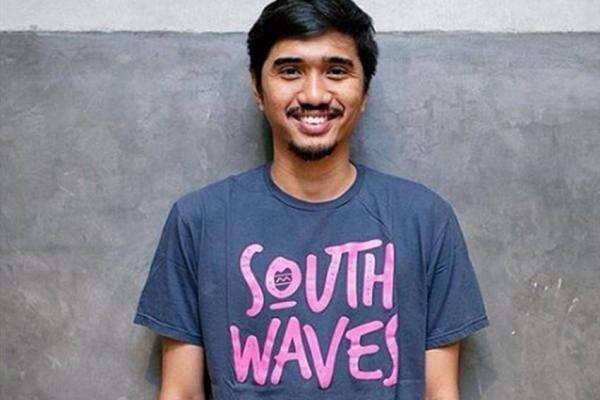 Duta Sheila On 7 Berbaur dengan Warga saat Salat Ied, Netizen: Tetap Membumi Duta Sheila On 7 Berbaur dengan Warga saat Salat Ied, Netizen: Tetap Membumi