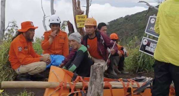 Pendaki Gunung Slamet Syafiq Ali Meninggal Akibat Hipotermia Pendaki Gunung Slamet Syafiq Ali Meninggal Akibat Hipotermia