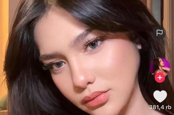 Davina Karamoy Ancam Laporkan Penyebar Isu Dirinya Jadi Simpanan Eks Menpora ke Jalur Hukum Davina Karamoy Ancam Laporkan Penyebar Isu Dirinya Jadi Simpanan Eks Menpora ke Jalur Hukum