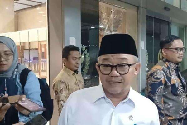 Mendikdasmen Kirim Surat Edaran ke Pemda Cegah Pelajar Ikut Demo Mendikdasmen Kirim Surat Edaran ke Pemda Cegah Pelajar Ikut Demo