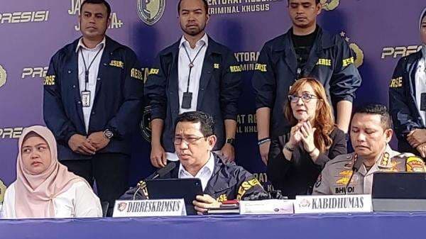 Detik-Detik Menegangkan Polda Metro Gerebek Klinik Aborsi di Apartemen Bassura Detik-Detik Menegangkan Polda Metro Gerebek Klinik Aborsi di Apartemen Bassura