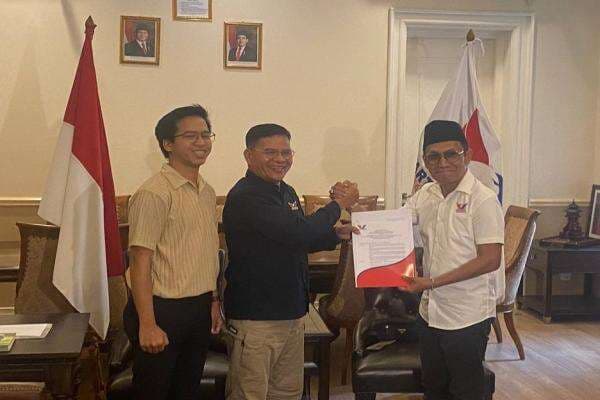 Diangkat Jadi Ketua DPW Perindo Kalsel, Lutfi: Kami Akan Wujudkan Kalimantan Selatan Sejahtera Diangkat Jadi Ketua DPW Perindo Kalsel, Lutfi: Kami Akan Wujudkan Kalimantan Selatan Sejahtera