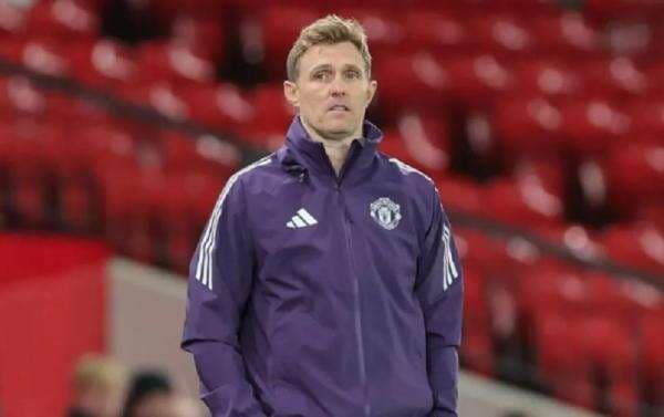 Darren Fletcher Dapat Pesan Rahasia dari Sir Alex Ferguson sebelum Tangani MU Darren Fletcher Dapat Pesan Rahasia dari Sir Alex Ferguson sebelum Tangani MU