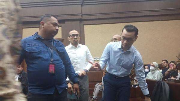 Eks Dirut Pertamina Patra Niaga Masih Berstatus Karyawan BUMN Meski Sudah Tersangka Korupsi Eks Dirut Pertamina Patra Niaga Masih Berstatus Karyawan BUMN Meski Sudah Tersangka Korupsi