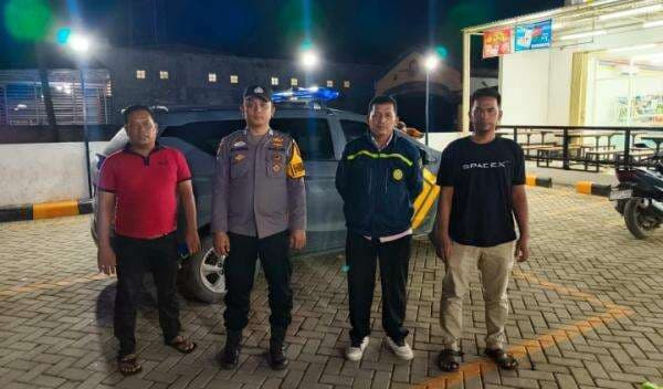 Aksi Patroli Blue Light Kanit Reskrim Polsek Medang Deras Berikan Rasa Aman di Malam Hari Aksi Patroli Blue Light Kanit Reskrim Polsek Medang Deras Berikan Rasa Aman di Malam Hari