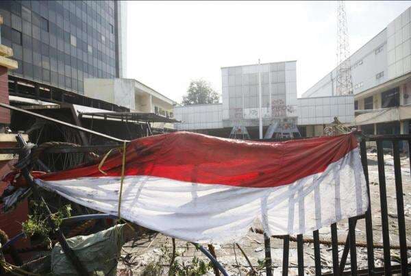 Polisi Tangkap 5 Orang Pelaku Pembakaran Markas Gegana Brimob di Senen Polisi Tangkap 5 Orang Pelaku Pembakaran Markas Gegana Brimob di Senen