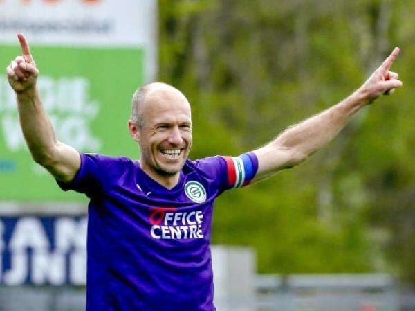 Resmi! Arjen Robben Kembali ke Dunia Olahraga Resmi! Arjen Robben Kembali ke Dunia Olahraga