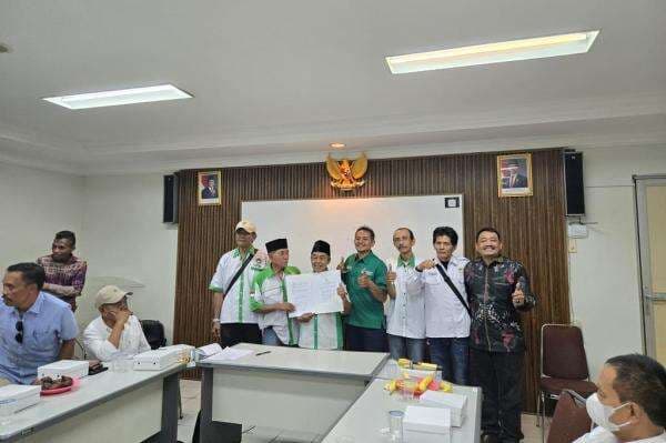 Pedagang Tolak Larangan Jual Rokok di Pasar Tradisional Jakarta, Sebut Omzet Sudah Turun 60 Pedagang Tolak Larangan Jual Rokok di Pasar Tradisional Jakarta, Sebut Omzet Sudah Turun 60