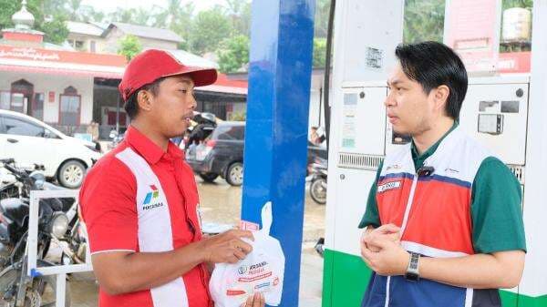 Distribusi BBM Pulih, Operator SPBU di Aceh Tamiang Dapat Energy Booster Distribusi BBM Pulih, Operator SPBU di Aceh Tamiang Dapat Energy Booster