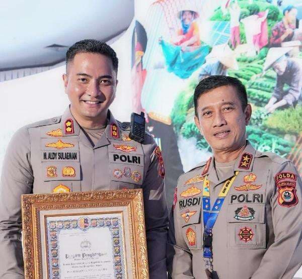 Kapolres Gowa Terima Penghargaan Bergengsi dari Kapolri, AKBP MAS: Hasil Kerja Kolektif Personel Kapolres Gowa Terima Penghargaan Bergengsi dari Kapolri, AKBP MAS: Hasil Kerja Kolektif Personel