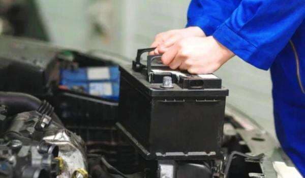 Cara Memasang Aki Mobil dengan Benar, Berikut Langkahnya Cara Memasang Aki Mobil dengan Benar, Berikut Langkahnya