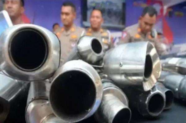 Bahaya Pakai Knalpot Brong! Suara Bising hingga Ilusi di Jalanan Bahaya Pakai Knalpot Brong! Suara Bising hingga Ilusi di Jalanan