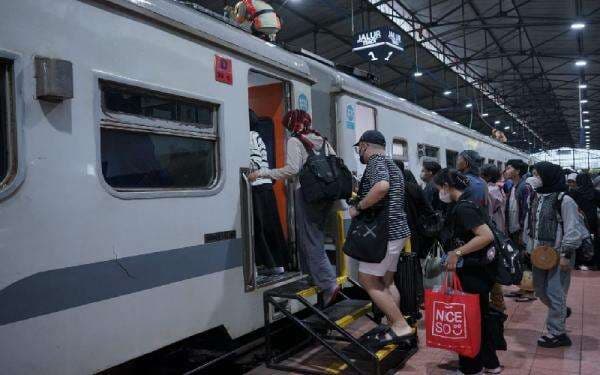 Tiga Hari Masa Long Weekend, KAI Daop 4 Semarang Berangkatkan 61 Ribu Penumpang Tiga Hari Masa Long Weekend, KAI Daop 4 Semarang Berangkatkan 61 Ribu Penumpang