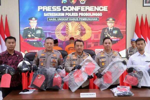 Dendam! Anak dan Ayah di Probolinggo Bacok Suami dari Mantan Istri hingga Tewas Dendam! Anak dan Ayah di Probolinggo Bacok Suami dari Mantan Istri hingga Tewas