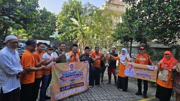 PKS Jatim Sukses Salurkan 175.250 Paket Daging Kurban PKS Jatim Sukses Salurkan 175.250 Paket Daging Kurban