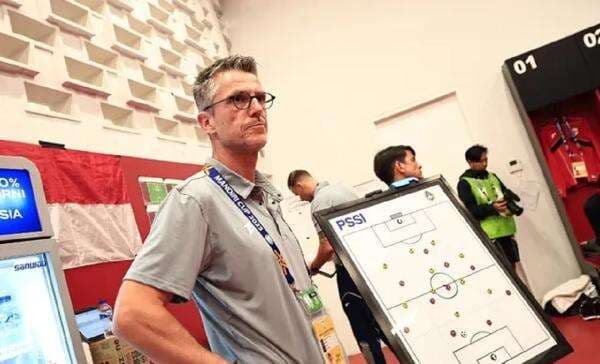 Frank van Kempen Sedih Dipecat Sebelum Latih Timnas Indonesia U-20 Frank van Kempen Sedih Dipecat Sebelum Latih Timnas Indonesia U-20