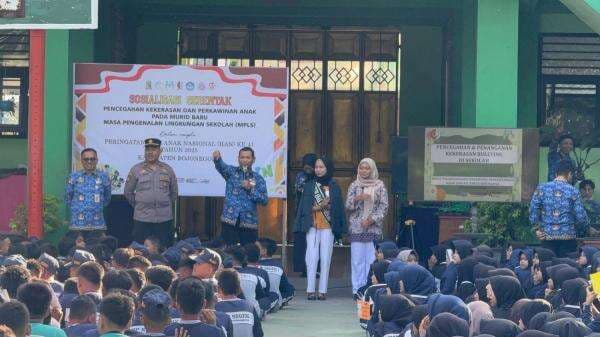 MPLS Jadi Momen Edukasi Bahaya Kekerasan dan Pernikahan Anak di Bojonegoro MPLS Jadi Momen Edukasi Bahaya Kekerasan dan Pernikahan Anak di Bojonegoro