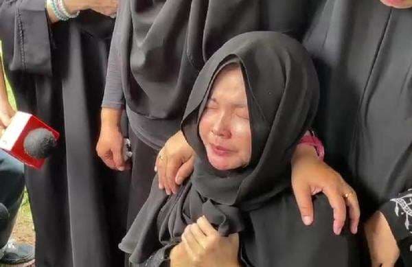 Profil dan Potret Karina Ranau, Istri Epy Kusnandar Profil dan Potret Karina Ranau, Istri Epy Kusnandar