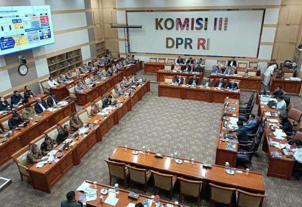 Komisi III DPR Sepakat Bentuk Panja Percepatan Reformasi Polri, Kejaksaan dan Pengadilan Komisi III DPR Sepakat Bentuk Panja Percepatan Reformasi Polri, Kejaksaan dan Pengadilan