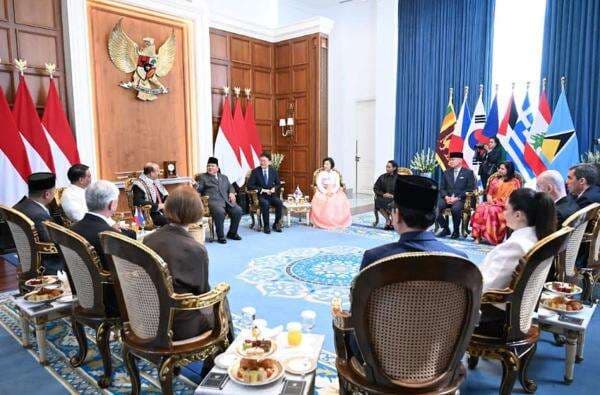 Presiden Prabowo Terima 8 Duta Besar Negara Sahabat Presiden Prabowo Terima 8 Duta Besar Negara Sahabat