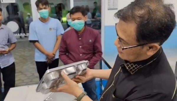 Budiman Sudjatmiko Ungkap Modernnya SPPG Semanggi 2 Surakarta, Pakai Teknologi UV Budiman Sudjatmiko Ungkap Modernnya SPPG Semanggi 2 Surakarta, Pakai Teknologi UV