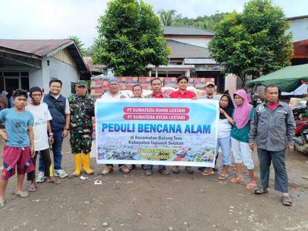 PT SRL dan PT SSL Salurkan Ratusan Paket Sembako untuk Korban Banjir di Batang Toru PT SRL dan PT SSL Salurkan Ratusan Paket Sembako untuk Korban Banjir di Batang Toru