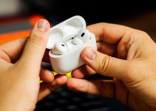 4 Jenis Earbuds, Kenali Perbedaannya 4 Jenis Earbuds, Kenali Perbedaannya