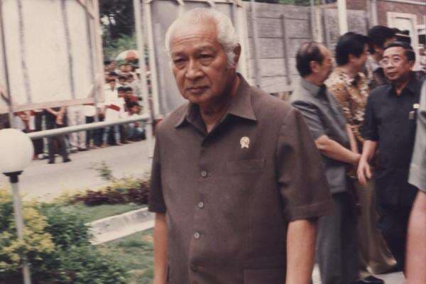 Terungkap, Ini Alasan Prabowo Beri Gelar Pahlawan Nasional ke Soeharto Terungkap, Ini Alasan Prabowo Beri Gelar Pahlawan Nasional ke Soeharto