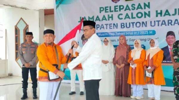 Jemaah Calon Haji Buton Utara Diberangkatkan Menuju Embarkasi Makassar Jemaah Calon Haji Buton Utara Diberangkatkan Menuju Embarkasi Makassar