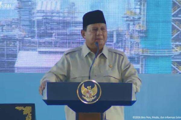 Prabowo Resmikan Kilang Minyak Terbesar RI: Kita Tak Boleh Bergantung Energi dari Luar Prabowo Resmikan Kilang Minyak Terbesar RI: Kita Tak Boleh Bergantung Energi dari Luar