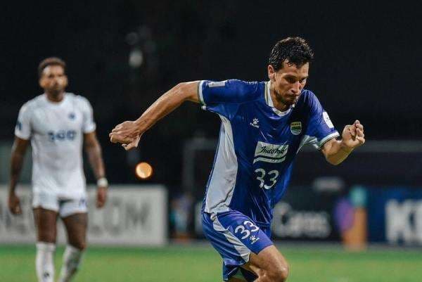 Thom Haye Curhat Jelang Malut United vs Persib Bandung: Laga Sulit dan Perjalanan Jauh! Thom Haye Curhat Jelang Malut United vs Persib Bandung: Laga Sulit dan Perjalanan Jauh!