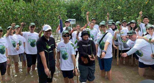 PT CGS International Sekuritas Indonesia Gelar Mangrove Project "Untuk SATU Bumi" PT CGS International Sekuritas Indonesia Gelar Mangrove Project "Untuk SATU Bumi"