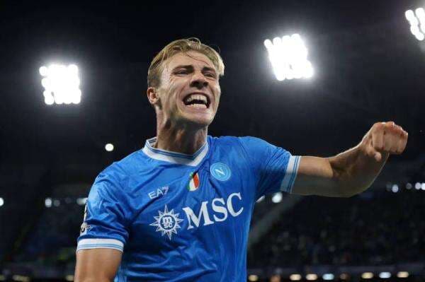 Napoli Tak Menyesal Rekrut Rasmus Hojlund, Cetak Empat Gol dari Enam Laga Napoli Tak Menyesal Rekrut Rasmus Hojlund, Cetak Empat Gol dari Enam Laga