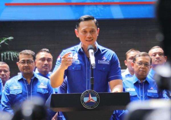 Partai Demokrat All Out Dukung Gelar Pahlawan Nasional untuk Gus Dur dan Soeharto Partai Demokrat All Out Dukung Gelar Pahlawan Nasional untuk Gus Dur dan Soeharto