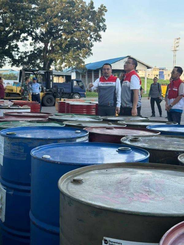 Wilayah Masih Terisolasi, Distribusi BBM dan LPG Dioptimalkan Lewat Udara Wilayah Masih Terisolasi, Distribusi BBM dan LPG Dioptimalkan Lewat Udara