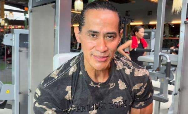 10 Makanan yang Dihindari Ade Rai agar Tetap Awet Muda, Nomor 1 Pemicu Kulit Kendur! 10 Makanan yang Dihindari Ade Rai agar Tetap Awet Muda, Nomor 1 Pemicu Kulit Kendur!