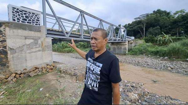 Jembatan Baru Dibangun Sudah Rusak, Komisi III DPRD Subang Segera Panggil Dinas PUPR Jembatan Baru Dibangun Sudah Rusak, Komisi III DPRD Subang Segera Panggil Dinas PUPR