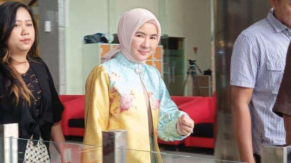 Eks Dirut Pertamina Nicke Widyawati Bungkam usai Diperiksa KPK terkait Kasus PGN Eks Dirut Pertamina Nicke Widyawati Bungkam usai Diperiksa KPK terkait Kasus PGN