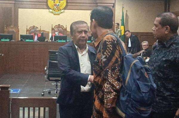 Eks Hakim MK Jadi Ahli di Sidang Hasto, Ingatkan SOP Lembaga Tak Bisa Kalahkan UU Eks Hakim MK Jadi Ahli di Sidang Hasto, Ingatkan SOP Lembaga Tak Bisa Kalahkan UU
