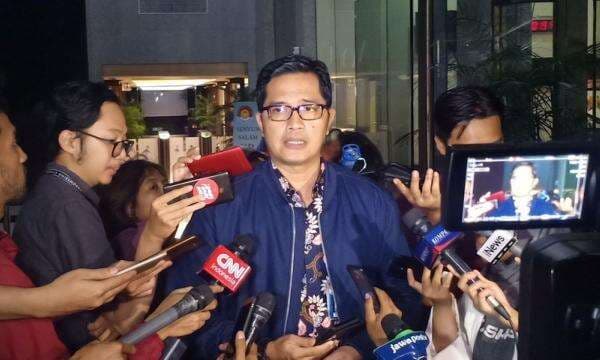 Adik Febri Diansyah Mangkir Panggilan KPK Gegara Urusin Hukum Hasto PDIP Adik Febri Diansyah Mangkir Panggilan KPK Gegara Urusin Hukum Hasto PDIP