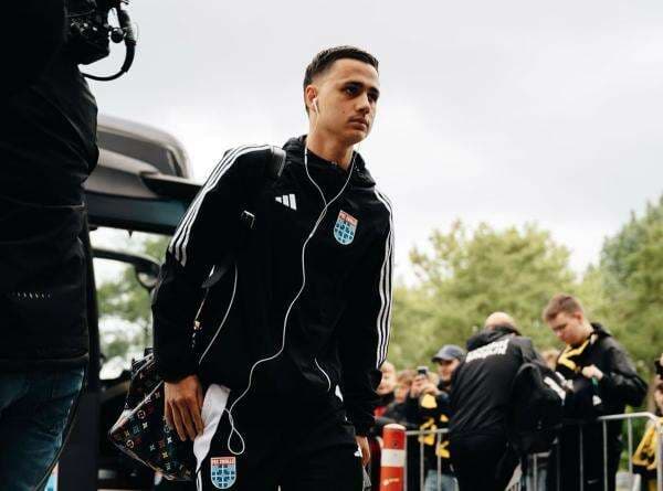 Patrick Kluivert Tersenyum, Eliano Reijnders Tampil Apik Jadi Bek Kanan di Laga NAC Breda vs PEC Zwolle Patrick Kluivert Tersenyum, Eliano Reijnders Tampil Apik Jadi Bek Kanan di Laga NAC Breda vs PEC Zwolle